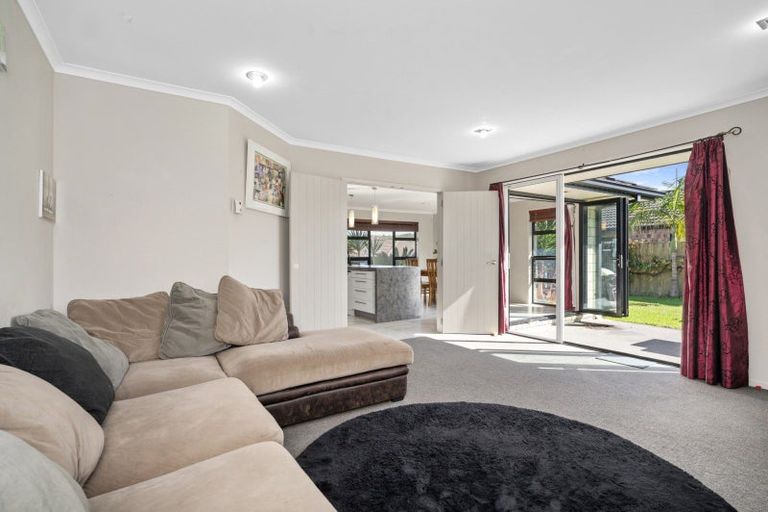 Photo of property in 6 Gina Way, Welcome Bay, Tauranga, 3112