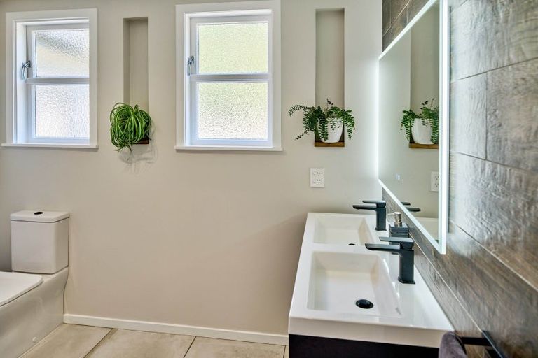 Photo of property in 71 Wyndrum Avenue, Waterloo, Lower Hutt, 5011