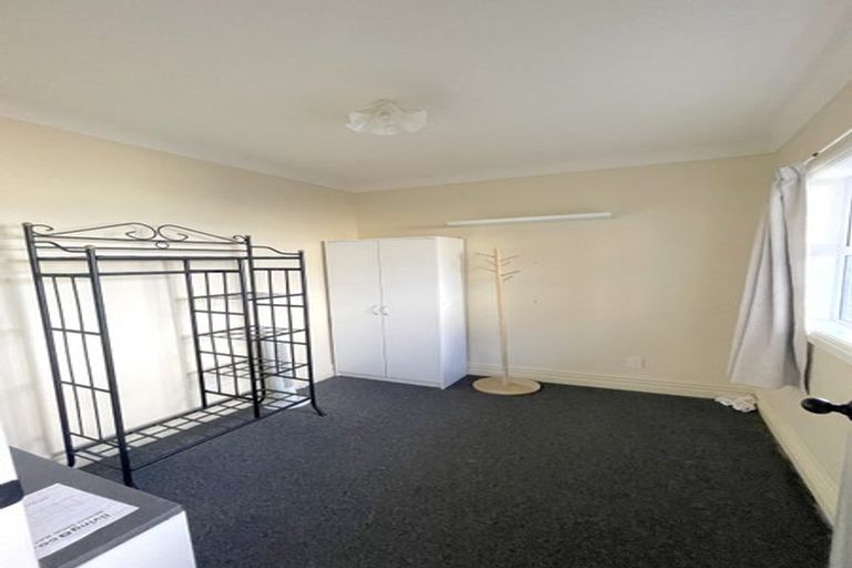 Photo of property in 75b Houghton Bay Road, Houghton Bay, Wellington, 6023
