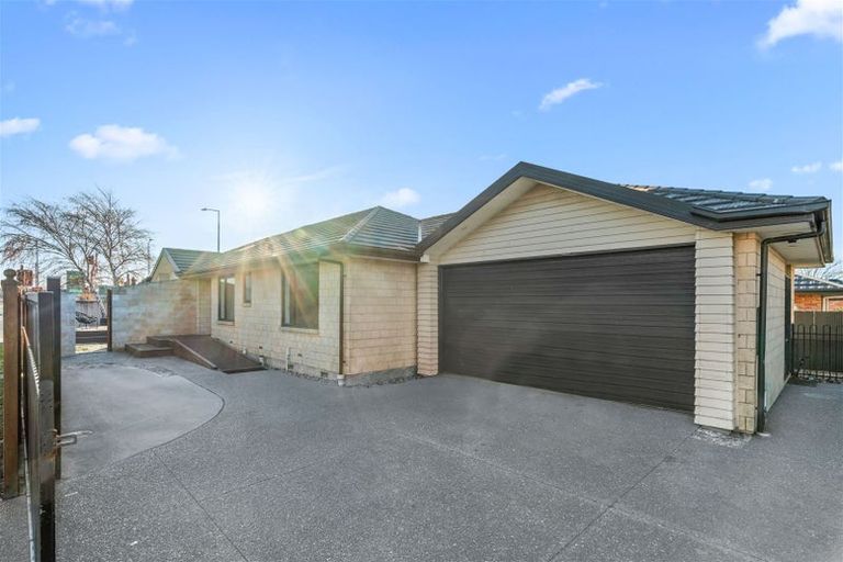 Photo of property in 760 Main North Road, Belfast, Christchurch, 8051