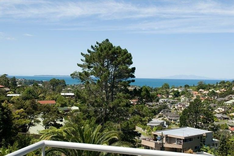 Photo of property in 557 East Coast Road, Browns Bay, Auckland, 0630