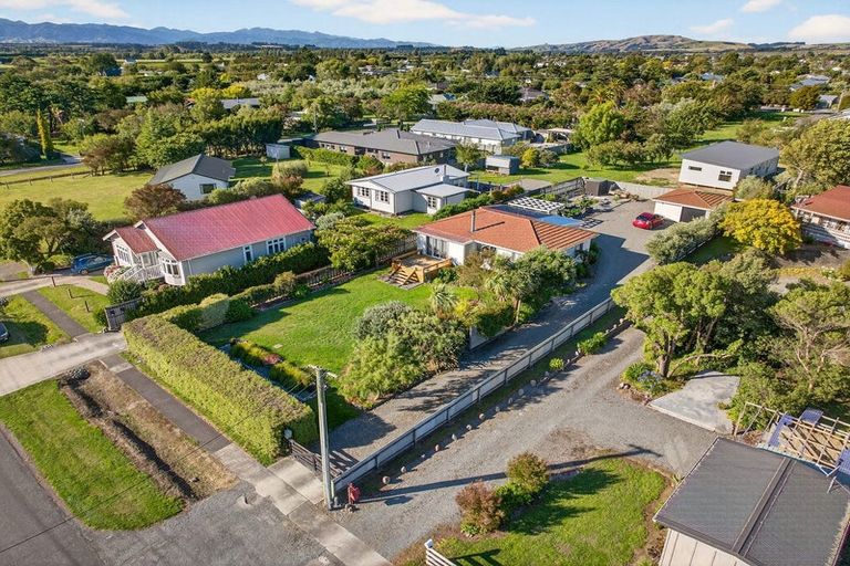 Photo of property in 47 Ferry Road, Martinborough, 5711