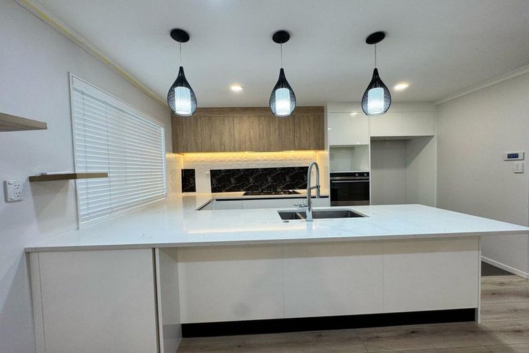 Photo of property in 3 Tuwhare Street, Papakura, 2110