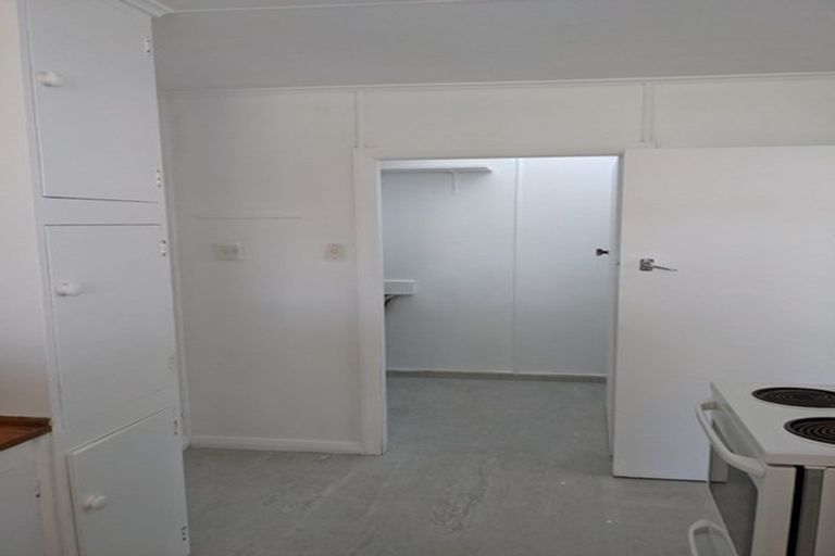 Photo of property in 9 Temuera Street, Otaki, 5512