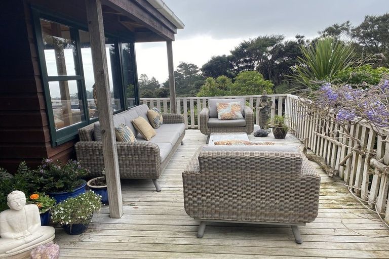 Photo of property in 122 Lone Kauri Road, Karekare, New Lynn, 0772