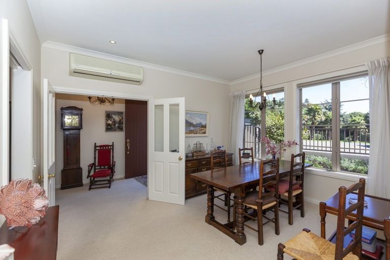 Photo of property in 136 Renown Road, Raumati South, Paraparaumu, 5032