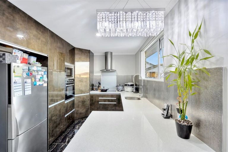 Photo of property in 11 Chayward Place, Mangere, Auckland, 2022