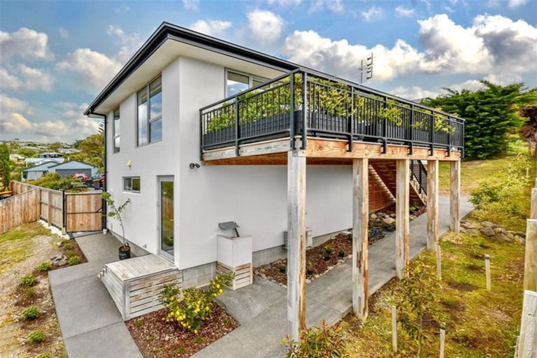 Photo of property in 82 Mount Pleasant Road, Mount Pleasant, Christchurch, 8081