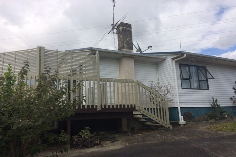 Photo of property in 1/120 Archibald Road, Kelston, Auckland, 0602