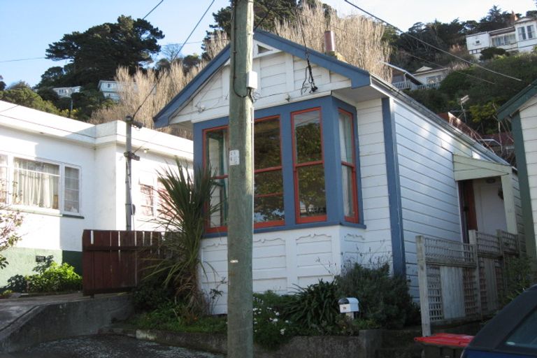 Photo of property in 15 Upper Bourke Street, Kilbirnie, Wellington, 6022