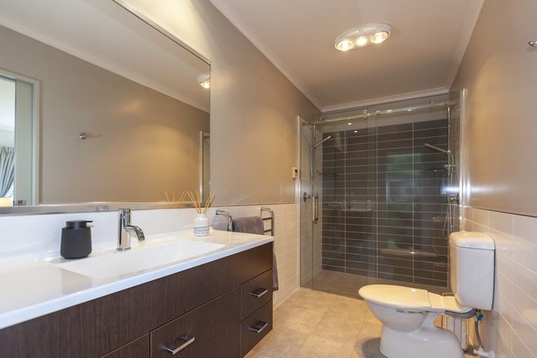 Photo of property in 37 Consort Close, Paraparaumu Beach, Paraparaumu, 5032