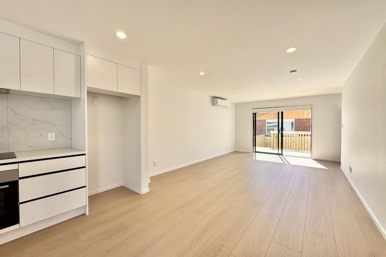 Photo of property in 30c Mack Place, Red Hill, Papakura, 2110