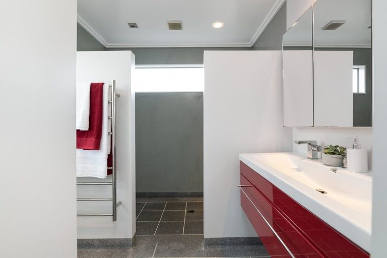 Photo of property in 115 Oriental Parade, Papamoa Beach, Papamoa, 3118