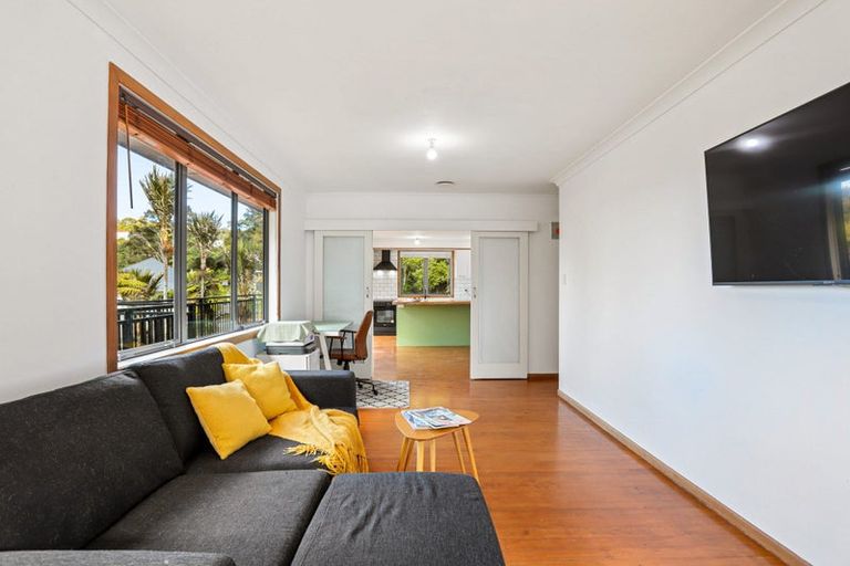 Photo of property in 373 Huia Road, Titirangi, Auckland, 0604