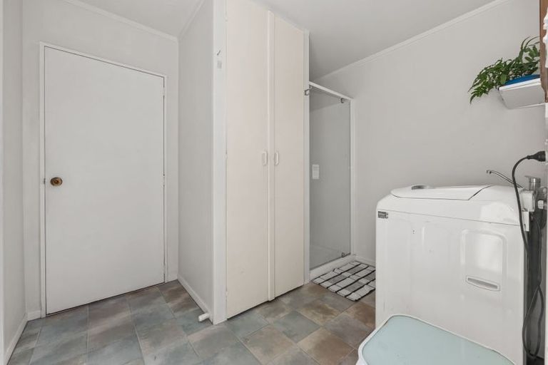 Photo of property in 42 Rutherford Drive, Waikanae Beach, Waikanae, 5036