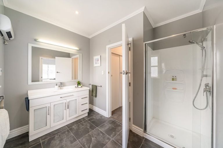 Photo of property in 11 Golders Road, Elderslea, Upper Hutt, 5018