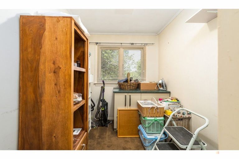 Photo of property in 17 Rugby Street, Waimate, 7924