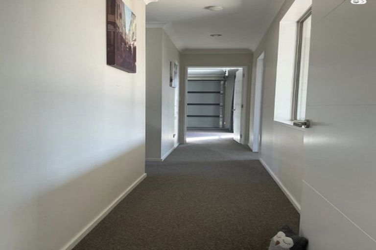 Photo of property in 11 Pounamu Place, Pegasus, 7612