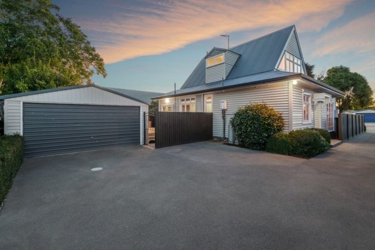 Photo of property in 1/53 Aorangi Road, Bryndwr, Christchurch, 8053