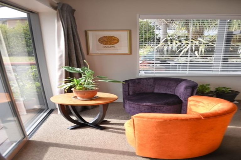 Photo of property in 7 Pukeko Place, Wanaka, 9305