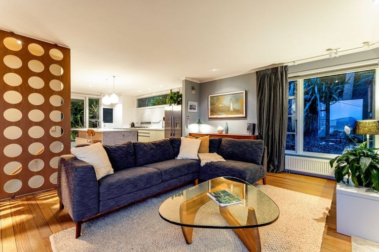 Photo of property in 114 Duncan Terrace, Kilbirnie, Wellington, 6022