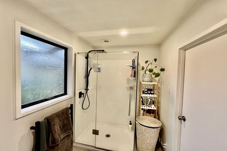 Photo of property in 14 Aquarius Avenue, Glen Eden, Auckland, 0602