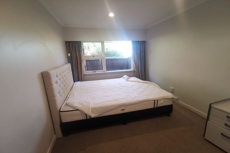 Photo of property in 56 Memorial Avenue, Ilam, Christchurch, 8053