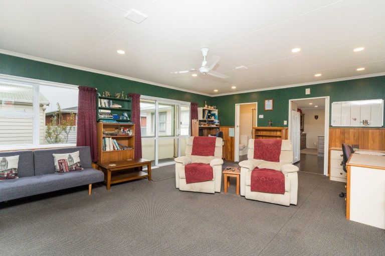 Photo of property in 24 Anakiwa Street, Kelvin Grove, Palmerston North, 4414