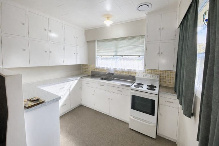 Photo of property in 118 Frankley Road, Frankleigh Park, New Plymouth, 4310