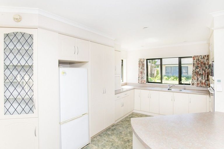 Photo of property in 1 Coulston Place, Riverdale, Gisborne, 4010