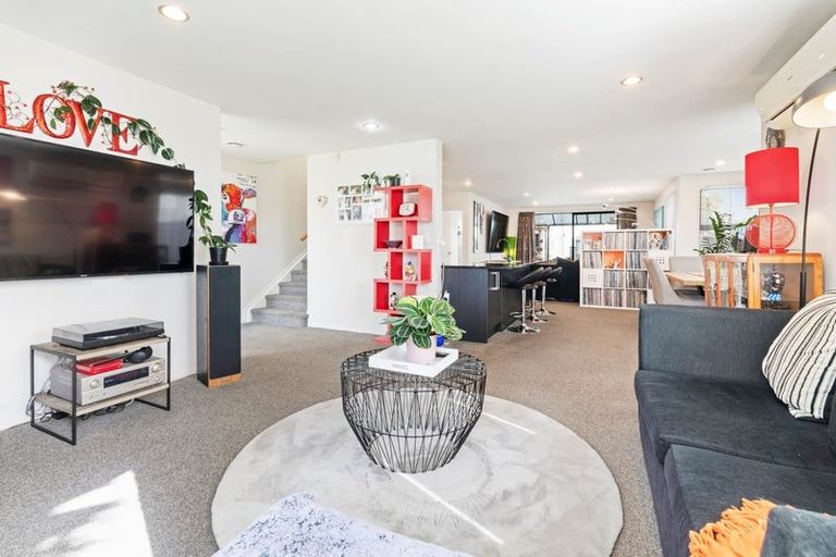 Photo of property in 198 Porchester Road, Takanini, 2112