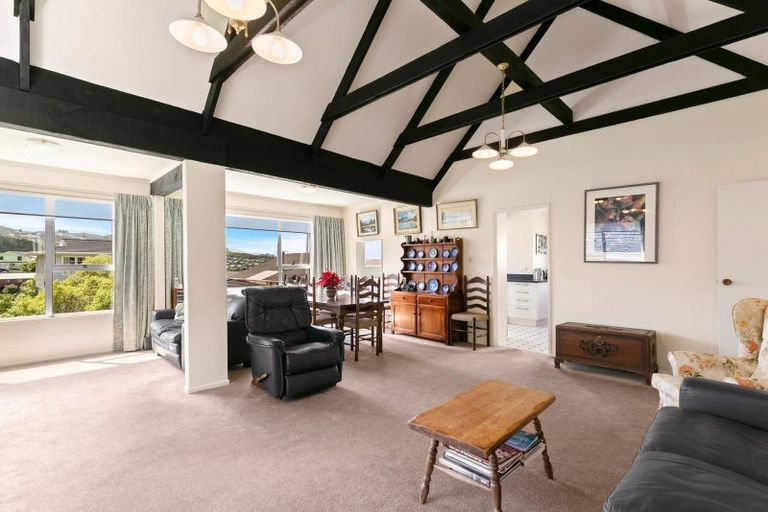 Photo of property in 9 Epping Grove, Karori, Wellington, 6012