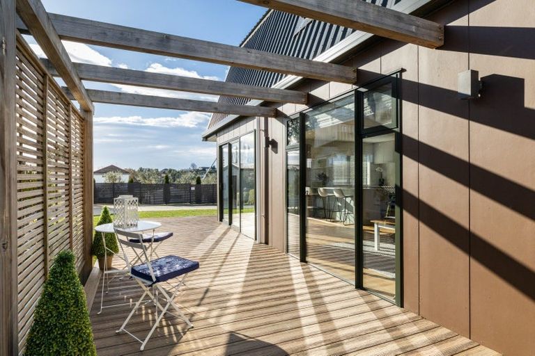 Photo of property in 32a Lucknow Road, Havelock North, 4130