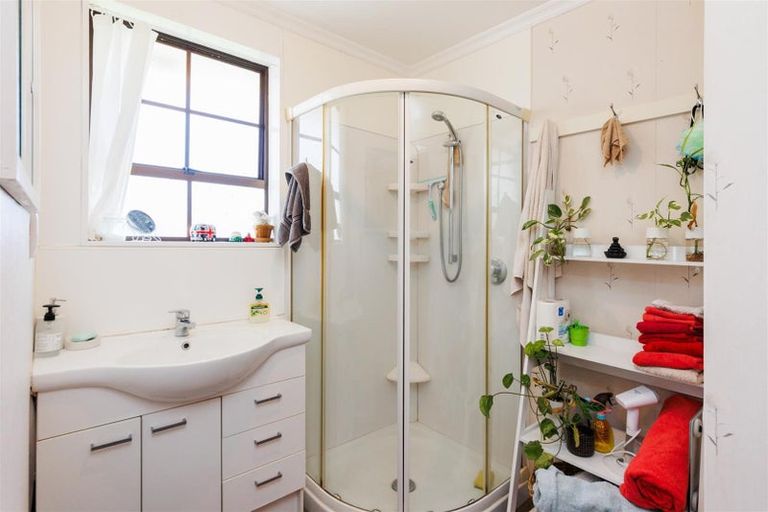 Photo of property in 36 Criterion Street, Bulls, 4818