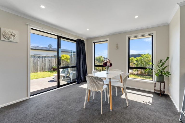 Photo of property in 49 Seagrass Place, Otaki Beach, Otaki, 5512