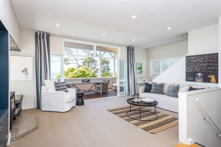 Photo of property in 52 Saint Andrews Hill Road, Mount Pleasant, Christchurch, 8081
