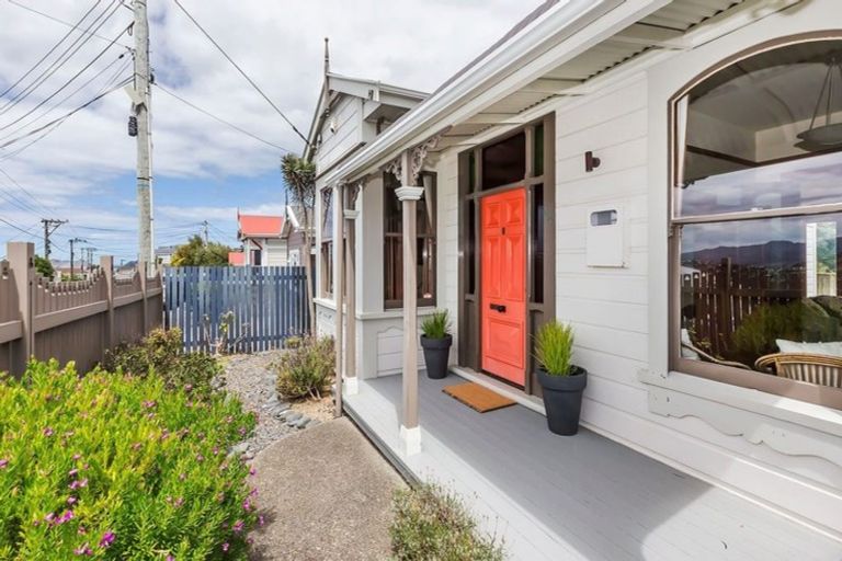 Photo of property in 44 Overtoun Terrace, Hataitai, Wellington, 6021