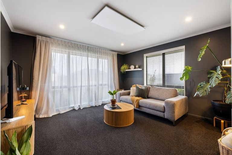 Photo of property in 5 Catchpole Place, Woodend, 7610