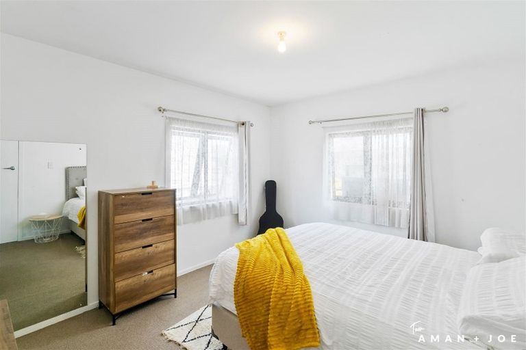 Photo of property in 22 Netherlands Avenue, Kelston, Auckland, 0602