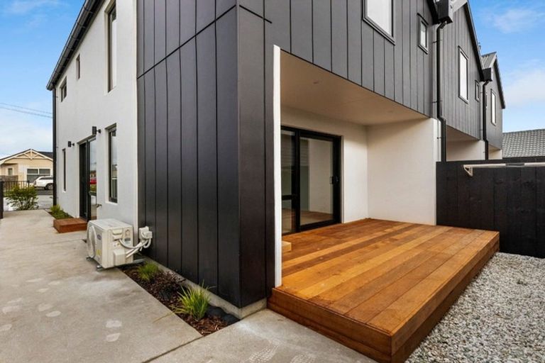 Photo of property in 24 Royal Crescent, Saint Kilda, Dunedin, 9012