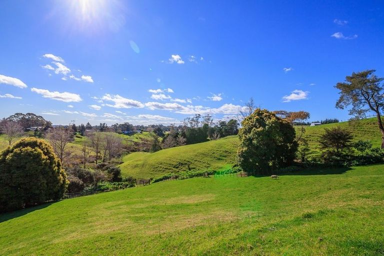 Photo of property in 33 Foley Quarry Road, Dairy Flat, Albany, 0792