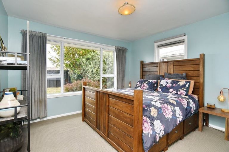 Photo of property in 187 Burwood Road, Burwood, Christchurch, 8083