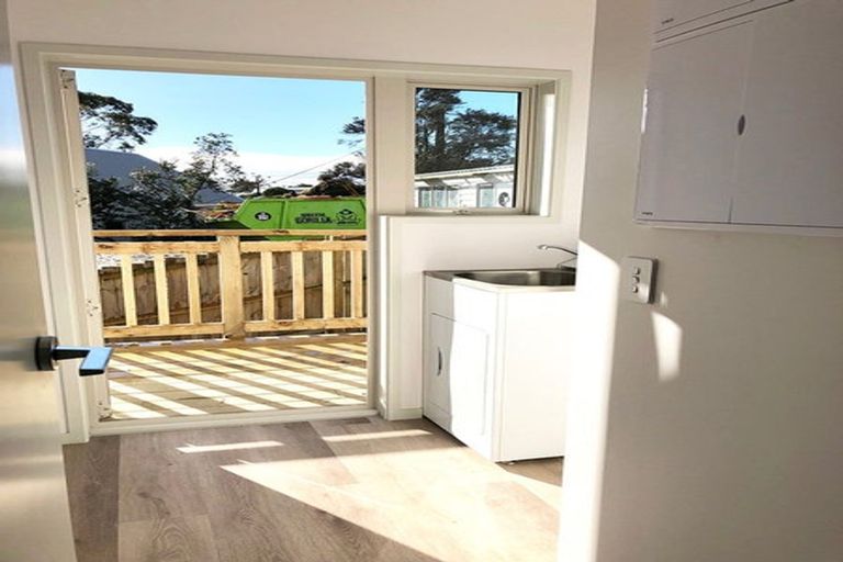 Photo of property in 42 Elliston Crescent, Stanmore Bay, Whangaparaoa, 0932
