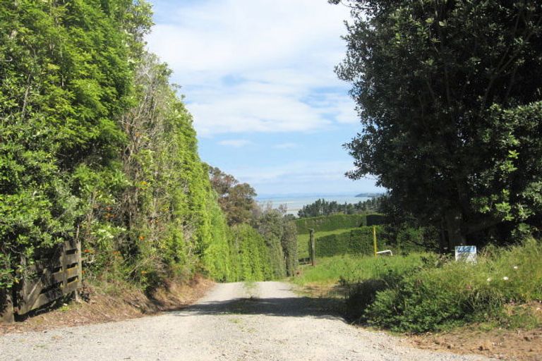 Photo of property in 233 Athenree Road, Athenree, Katikati, 3177