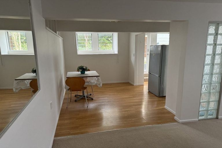 Photo of property in 32 Diana Drive, Glenfield, Auckland, 0627