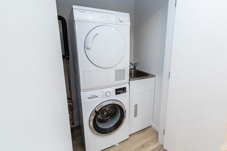 Photo of property in 1/7 Johnston Grove, Taita, Lower Hutt, 5011