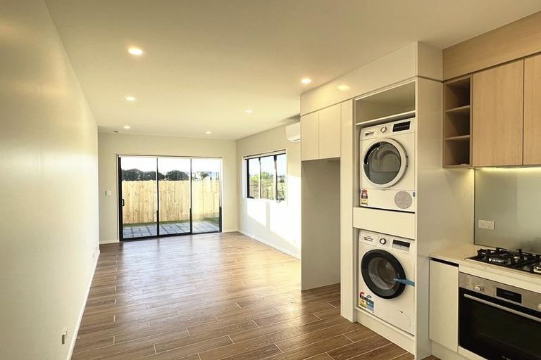 Photo of property in 27 Arahopu Place, Papakura, 2110