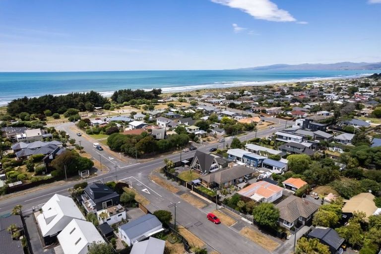 Photo of property in 17 Larnach Street, Waimairi Beach, Christchurch, 8083