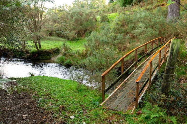 Photo of property in 299 Moores Valley Road, Wainuiomata, Lower Hutt, 5373