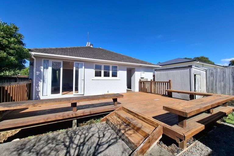 Photo of property in 1/9 Tarahua Road, Vogeltown, New Plymouth, 4310